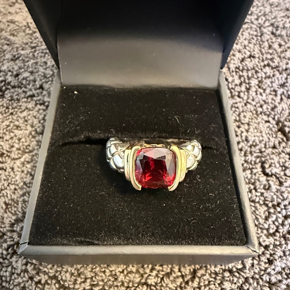 Garnet, 18K Gold and Silver Ring Size 7 to 7 1/2